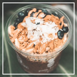 At The Cameron, you'll never be short of crave-worthy juice bars and eateries. 🍓
Both less than half a mile from our community, check out @nekterjuicebar and @acaiwaffle for some delicious smoothies and açaí bowls.
#TheCameron #NowLeasing #NowOpen #Tempe #TempeLiving #ArizonaLiving #AZLifestyle #ApartmentGoals #AZApartments #TempeApartments #ArizonaApartments #ApartmentLiving Instagram post from @thecamerontempe on October 06, 2021 15:33:05pm